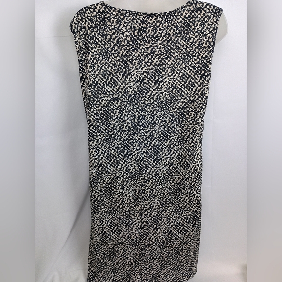2/30$ Elegant Leopard Print Sleeveless Dress (#1,362) - Picture 6 of 8